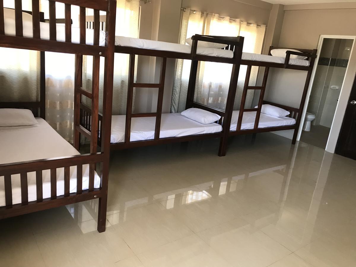RedDoorz El Senor Jesus Apartelle Vigan Ilocos Hotel Exterior foto