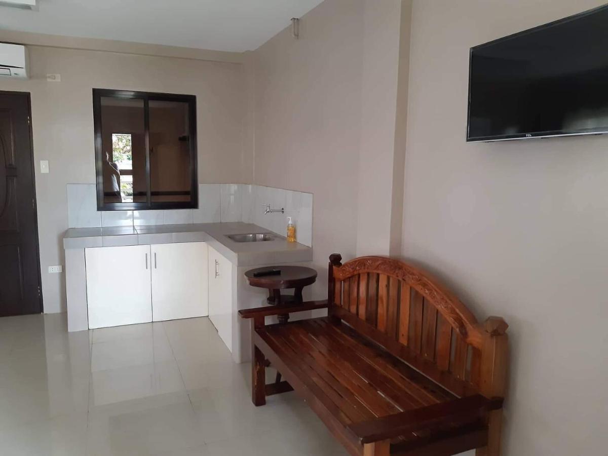 RedDoorz El Senor Jesus Apartelle Vigan Ilocos Hotel Exterior foto