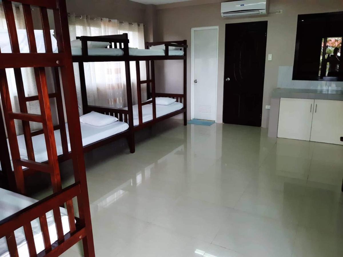 RedDoorz El Senor Jesus Apartelle Vigan Ilocos Hotel Exterior foto