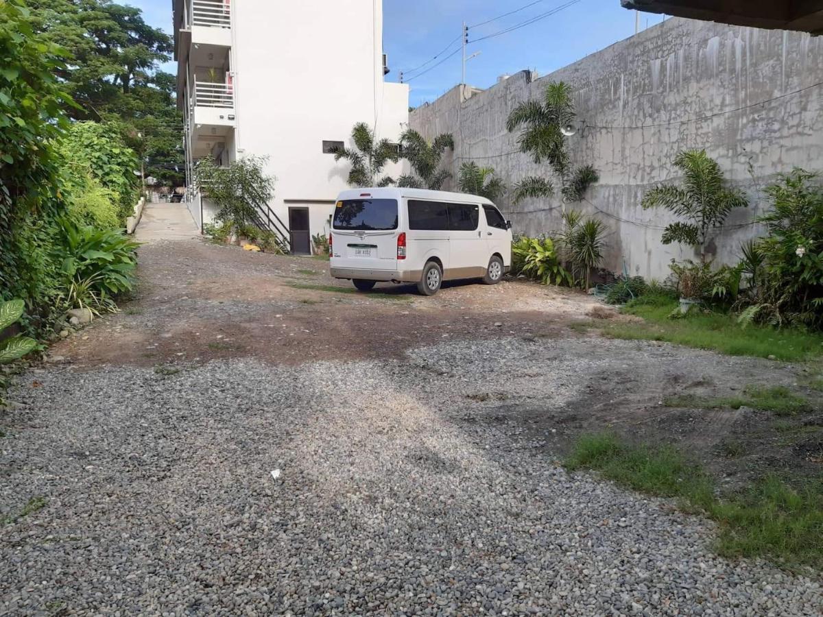 RedDoorz El Senor Jesus Apartelle Vigan Ilocos Hotel Exterior foto