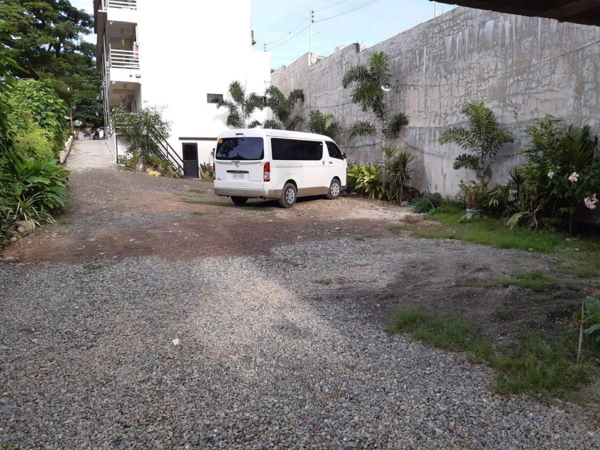RedDoorz El Senor Jesus Apartelle Vigan Ilocos Hotel Exterior foto